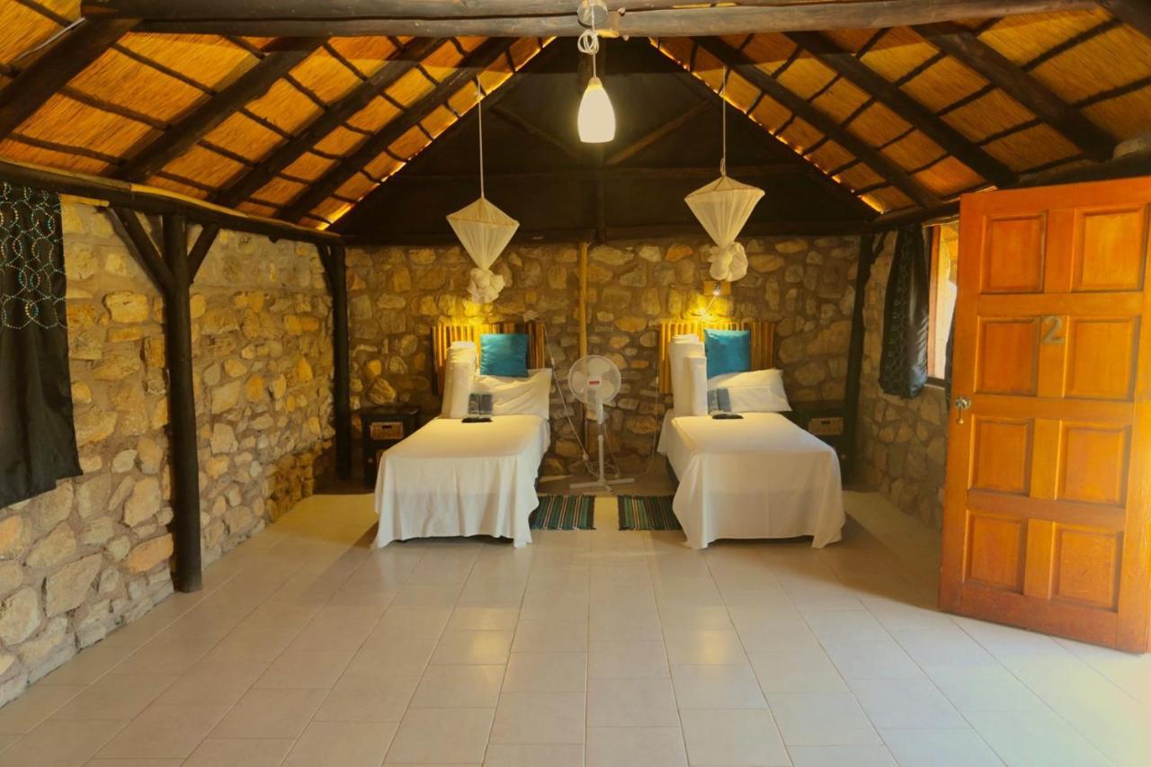 Kapika Waterfall Lodge Epupa Экстерьер фото