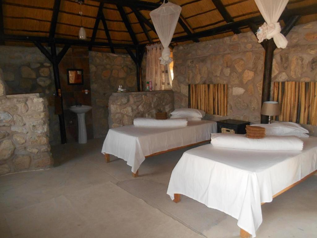 Kapika Waterfall Lodge Epupa Экстерьер фото