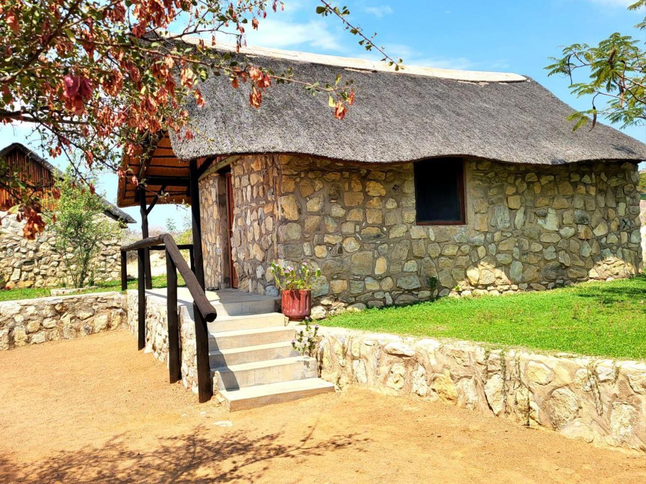 Kapika Waterfall Lodge Epupa Экстерьер фото