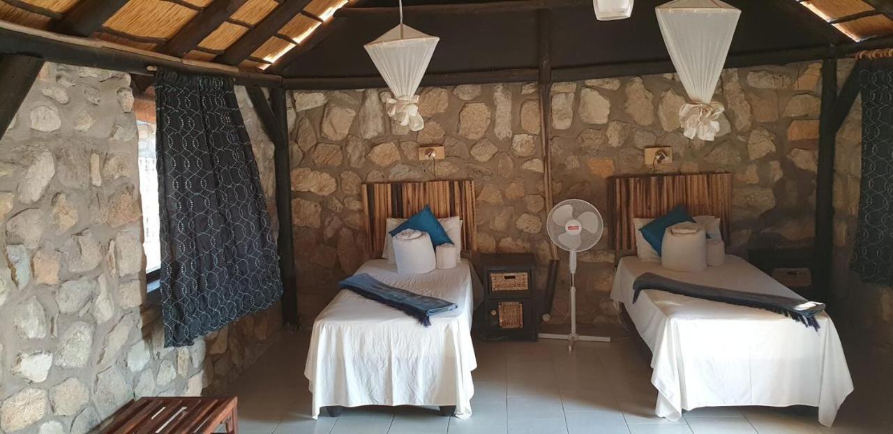 Kapika Waterfall Lodge Epupa Экстерьер фото